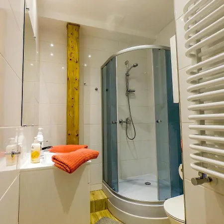 Dwupoziomowy Ski&bike アパート